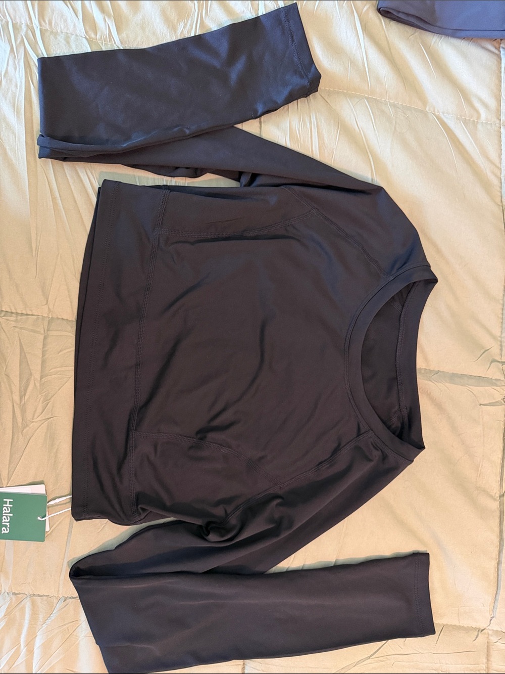 HALARA Black Crop Long Sleeve Active Top